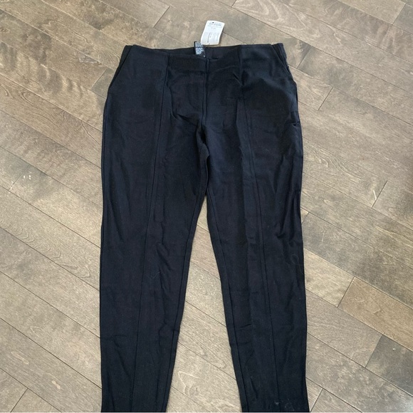 Hue Size Large Black Seamed Luxe Ponte Skimmer Inseam 27 NWT - Picture 2 of 9